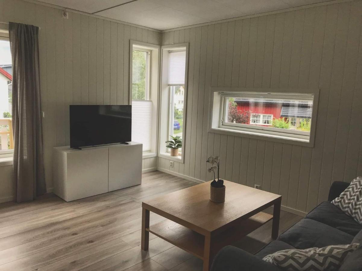 Appartamento Hillegard Lærdalsøyri Esterno foto